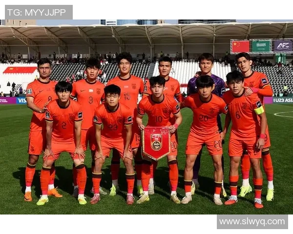 李昊在比赛中展现出色反应力完成关键扑救助力球队逆转胜利 李昊在比赛中展现出色反应力完成关键扑救助力球队逆转胜利