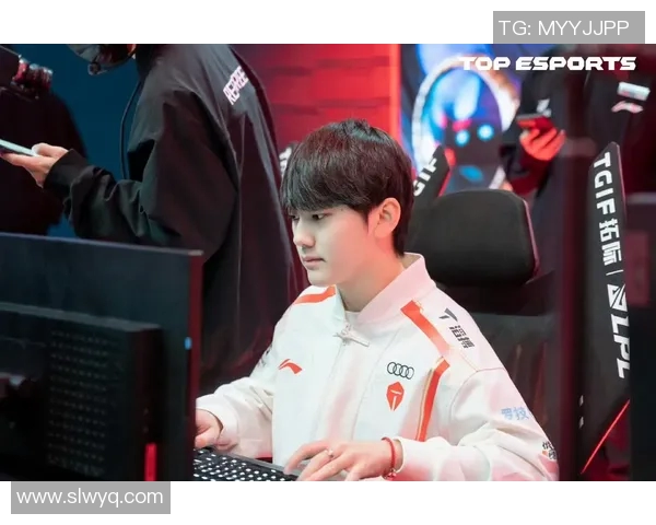 2026LPL春季赛TES战队全新阵容揭晓势必冲击冠军宝座 2026LPL春季赛TES战队全新阵容揭晓势必冲击冠军宝座