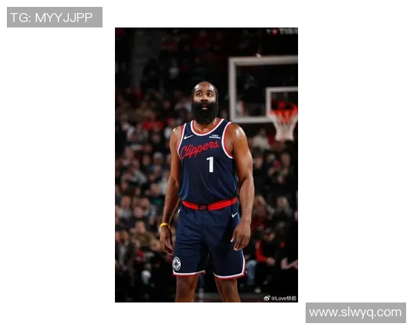 哈登生涯新高！刷新三分球纪录，火箭再胜勇士