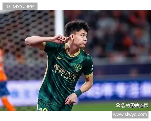 王钰栋在赛季中狂轰12球成球队锋线新星引发球迷热议